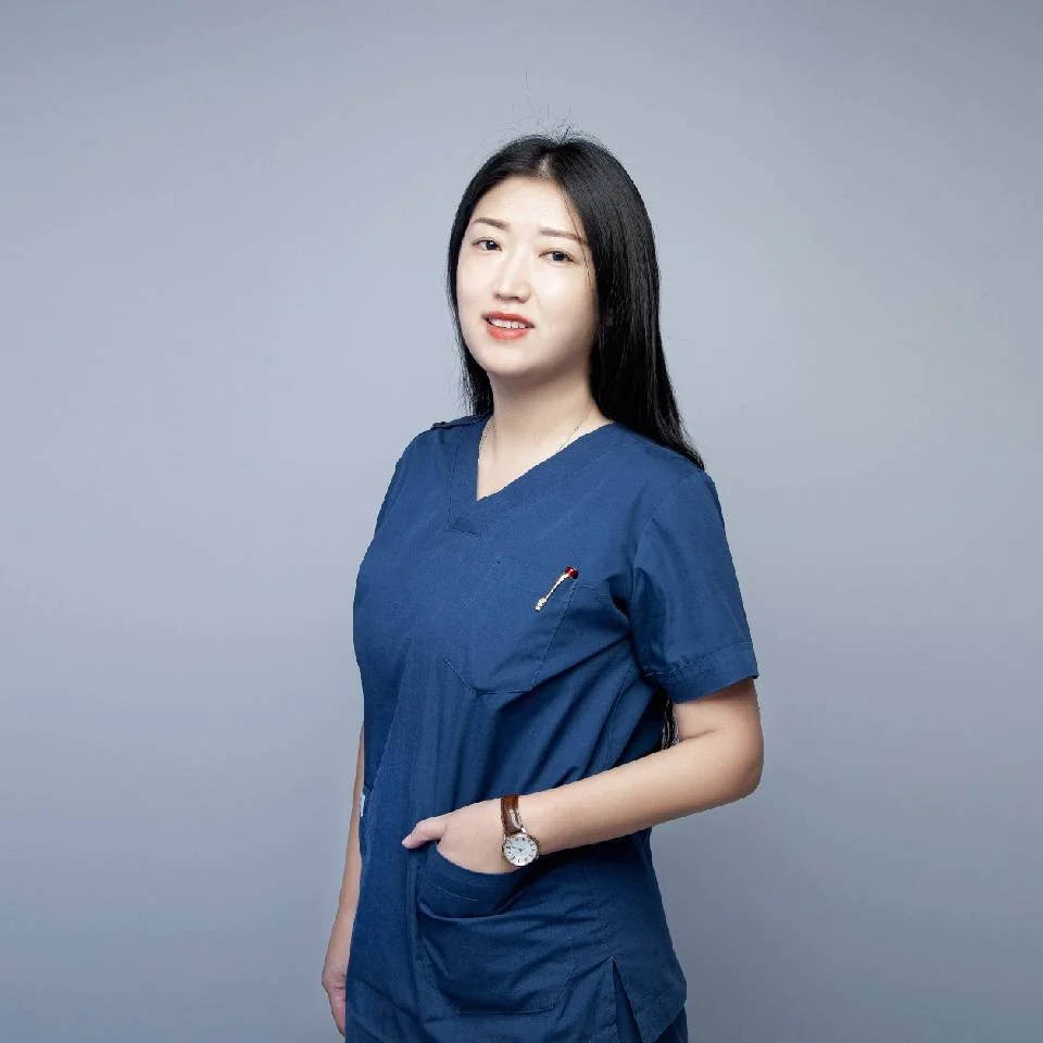 黄尧尧主治医师形象照